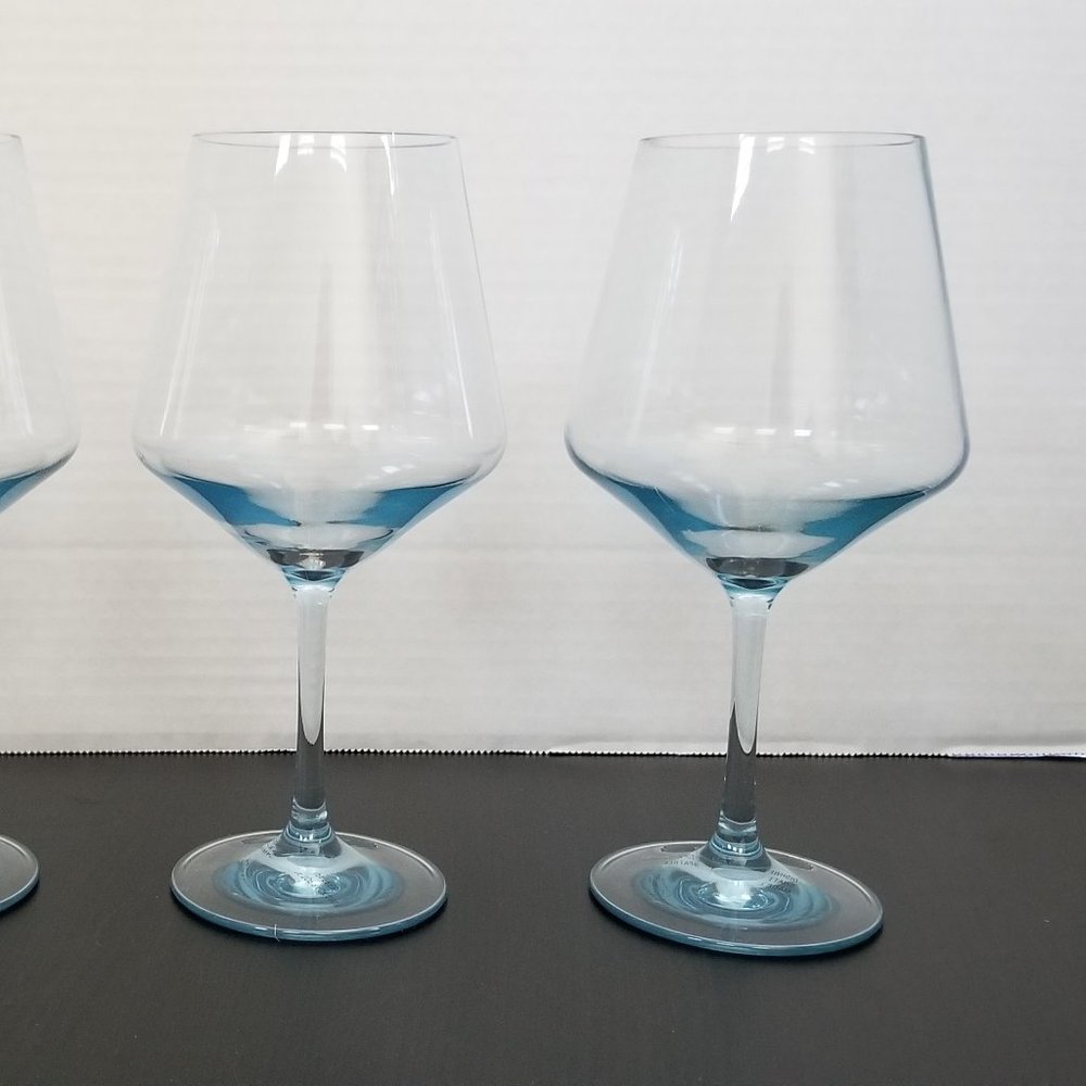 Nicole Miller Set of 4 Outdoor Blue/Teal Wine Glasses 16 oz. IOB - Picture 3 of 10